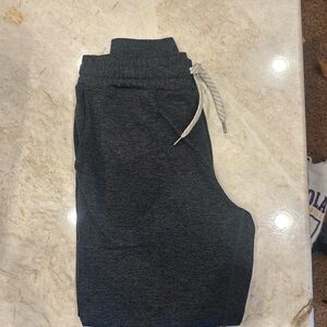 Vuori sweatpants joggers with pockets